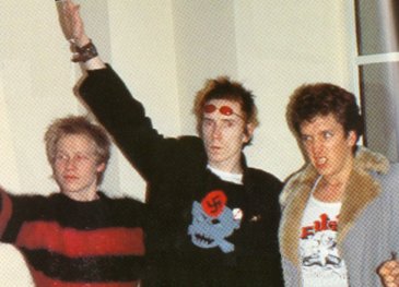 Sex Pistols: Paul Cook, Johnny Rotten ir Steve Jones