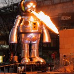 metal_robobaby_of_death Metalinis liepsnom spjaudantis kūdikis - japonų skulptūra